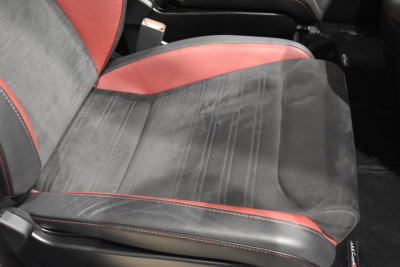 専用チューニングRECARO製スポーツシートの座面部分